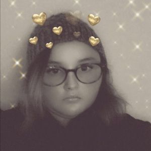 Meet your Posher, Desiree